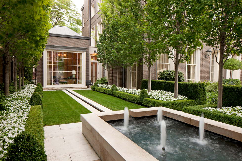 hoerr-schaudt-chicago-outdoor-fountains-veranda-1580769591